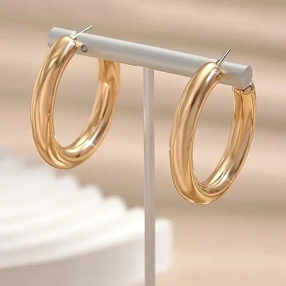 Chunky Hoop Earrings - Picture 4 of 4